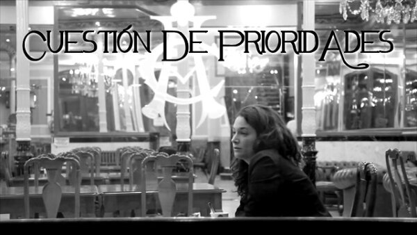 Cuestión de prioridades BDrip MP4 Castellano